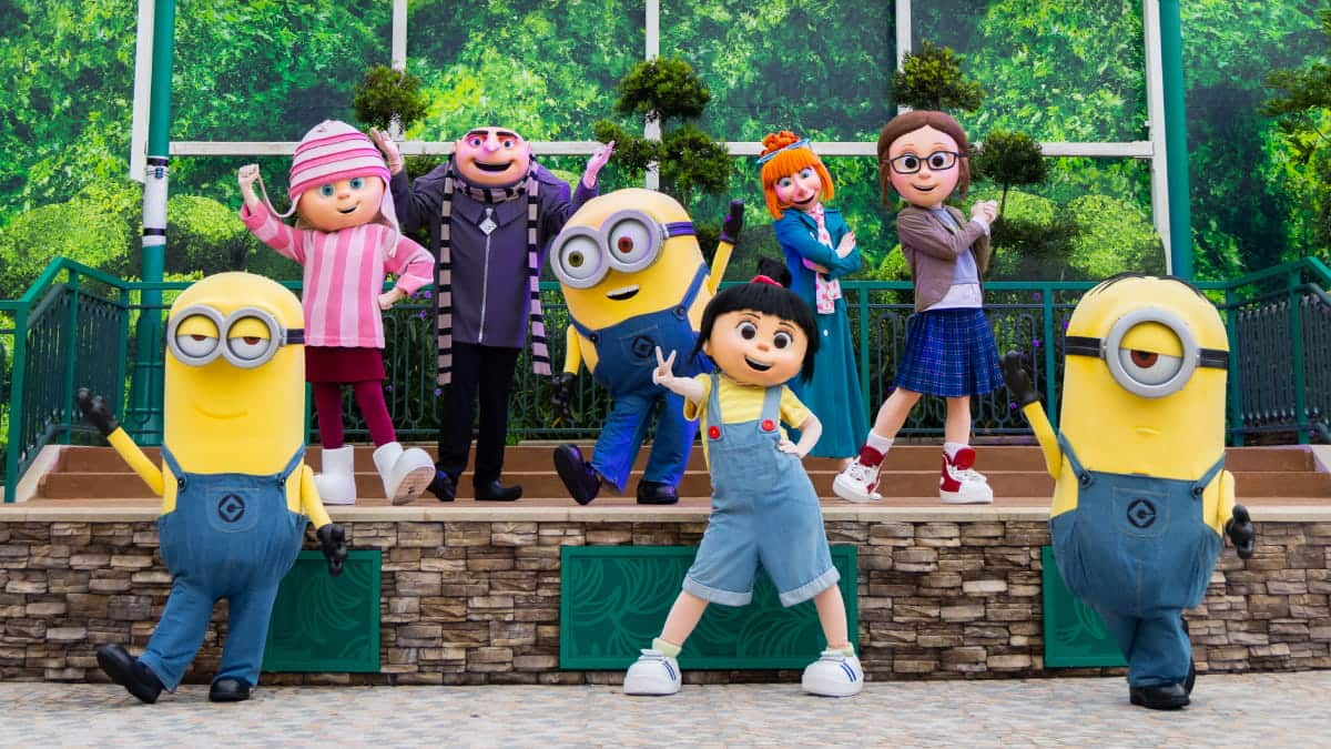 Resort_World_Sentosa_Universal_Studio_Singapore_Minionland_Despicable_Me_Family_Portait_Meet_&_Greet