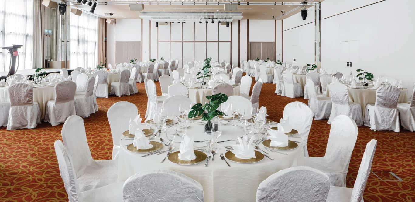 Genting Hotel Jurong Wedding Ballroom Daylight 1366x666 MICE1037