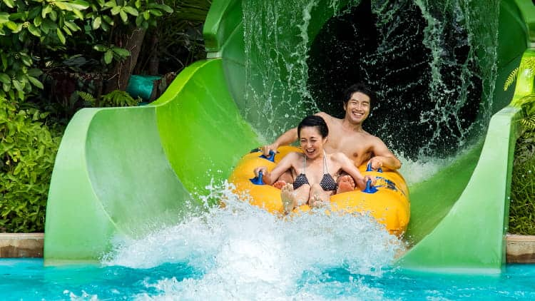 Adventure-Cove-Waterpark-Tidal-Twister-750x422